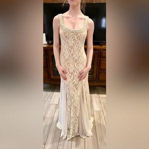 Ivory/champagne apr pageant dress pearl neckline sz 3/4 $100